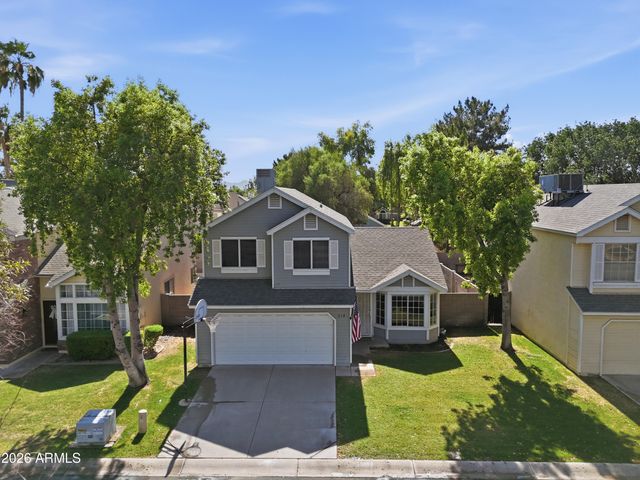 218 S RUSH Circle E, Chandler, AZ 85226