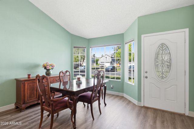 218 S RUSH Circle E, Chandler, AZ 85226
