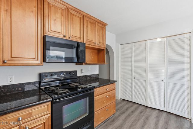 218 S RUSH Circle E, Chandler, AZ 85226