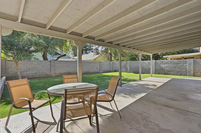 218 S RUSH Circle E, Chandler, AZ 85226