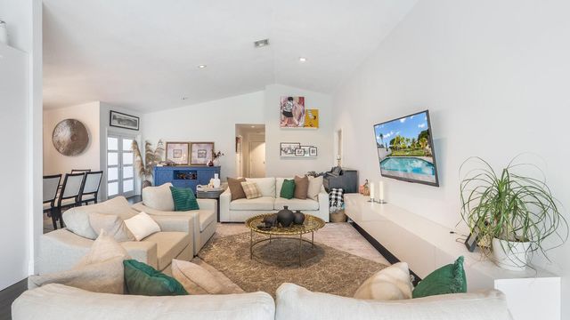 10208 Sunset Bend Drive, Boca Raton, FL 33428