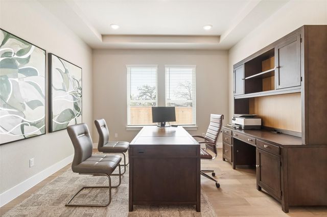 605 Crescent View DR, Georgetown, TX 78628