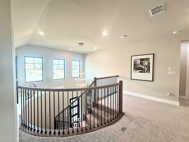 605 Crescent View DR, Georgetown, TX 78628