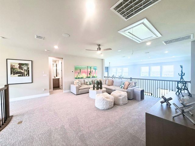 605 Crescent View DR, Georgetown, TX 78628