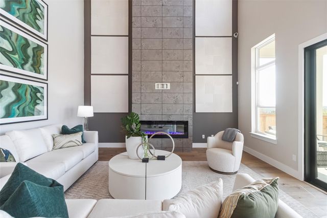 605 Crescent View DR, Georgetown, TX 78628