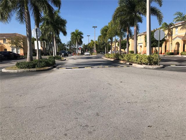 8031 W 36th Ave 2, Hialeah, FL 33018