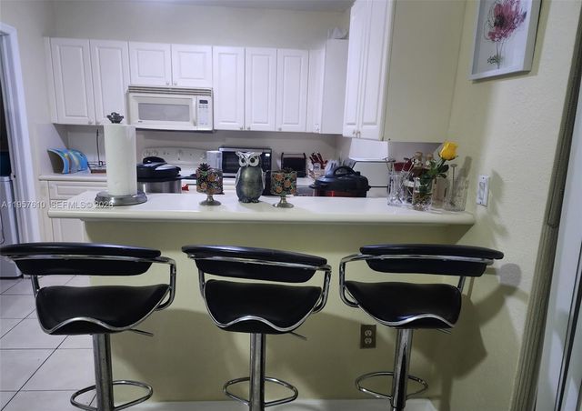 8031 W 36th Ave 2, Hialeah, FL 33018