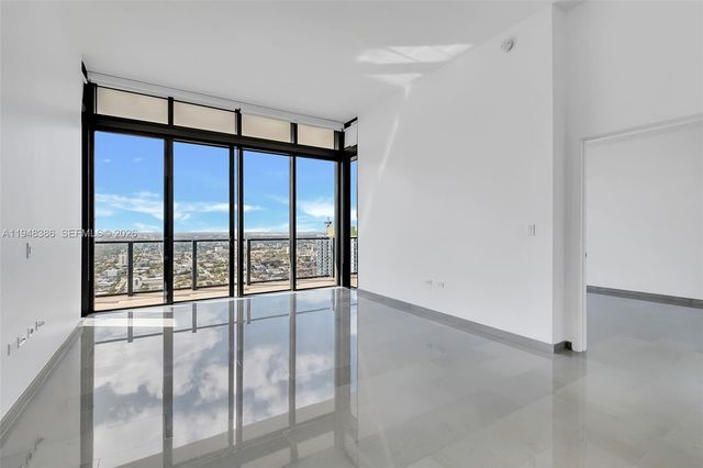 88 SW 7th St 4110, Miami, FL 33130