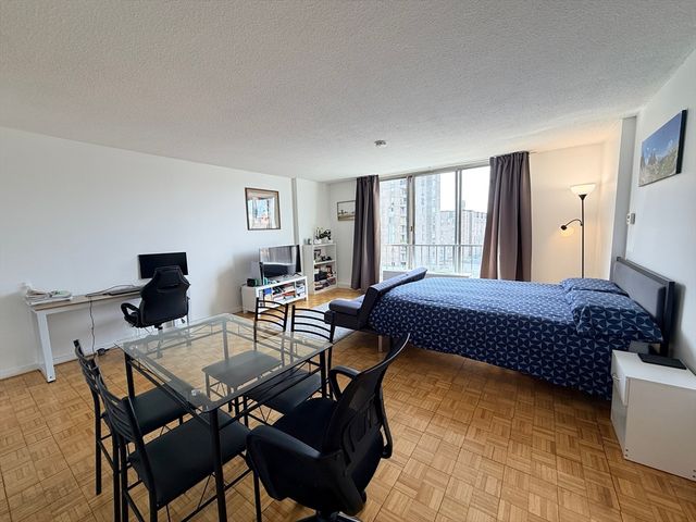 44 Washington St 712, Brookline, MA 02445