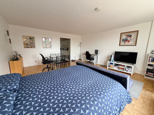 44 Washington St 712, Brookline, MA 02445