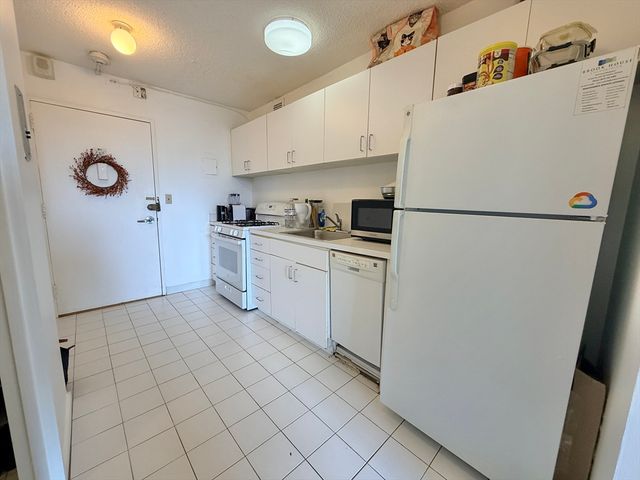 44 Washington St 712, Brookline, MA 02445