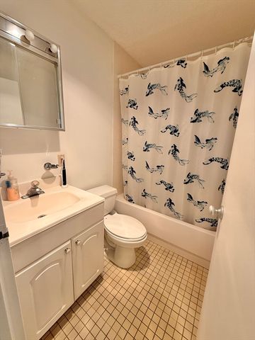 44 Washington St 712, Brookline, MA 02445