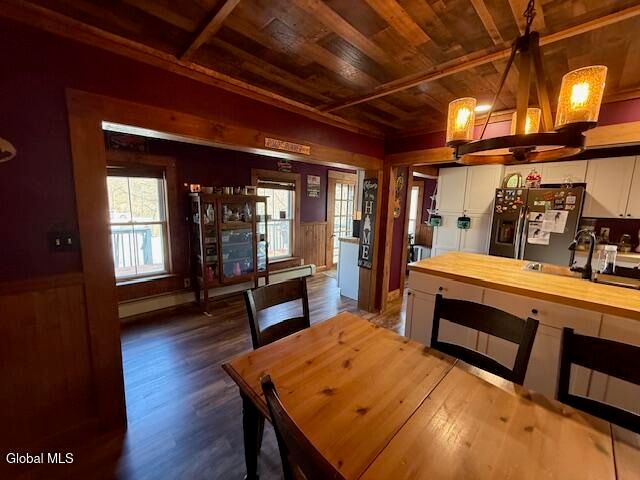 4 Raceville Road, Hampton, NY 12837