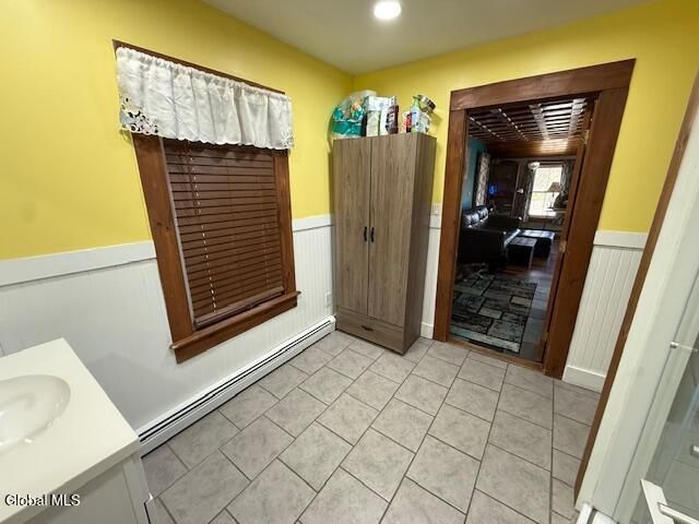 4 Raceville Road, Hampton, NY 12837