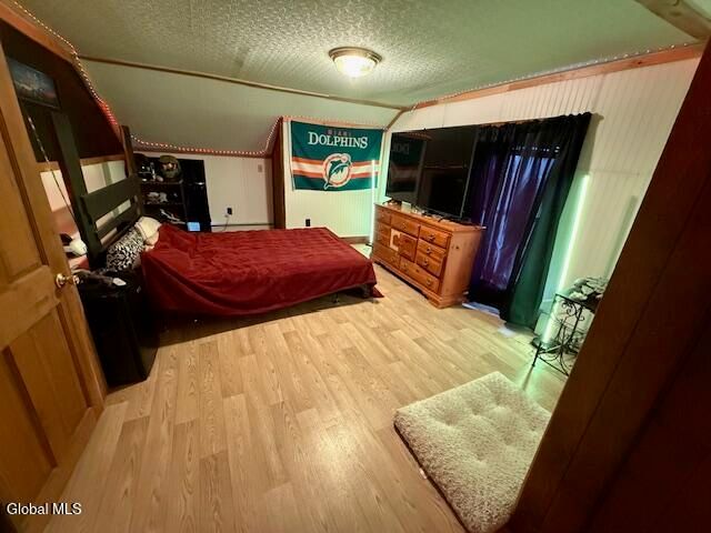 4 Raceville Road, Hampton, NY 12837