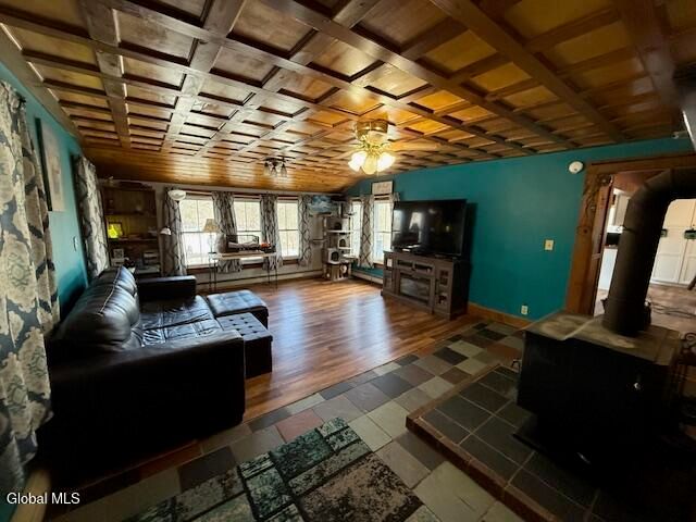 4 Raceville Road, Hampton, NY 12837