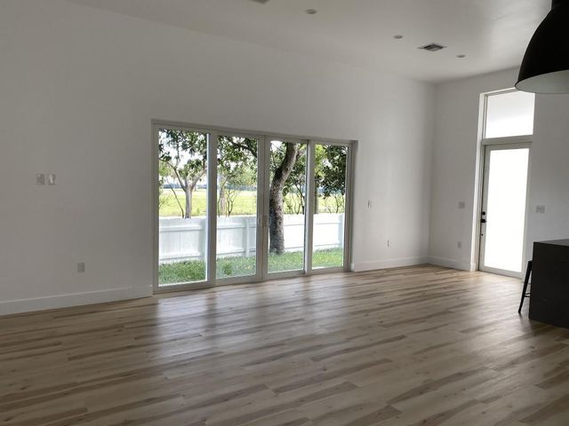 55 SE 13th Street, Dania Beach, FL 33004