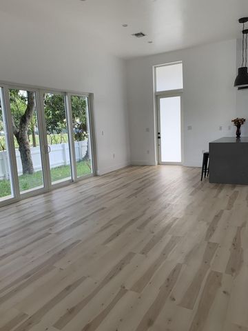 55 SE 13th Street, Dania Beach, FL 33004