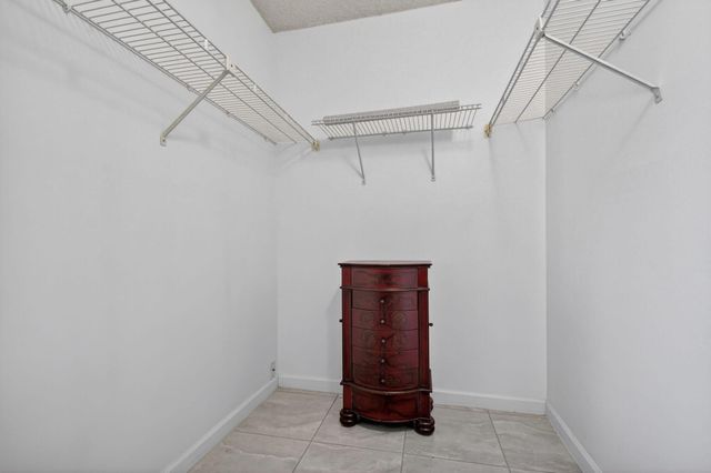 310 Pine Ridge Circle B-1, Greenacres, FL 33463