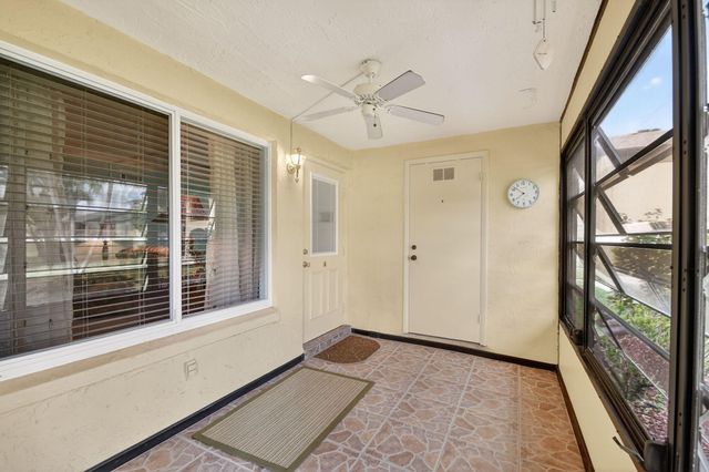 310 Pine Ridge Circle B-1, Greenacres, FL 33463