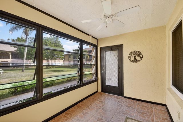 310 Pine Ridge Circle B-1, Greenacres, FL 33463