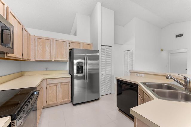 3737 Satin Leaf Court, Delray Beach, FL 33445
