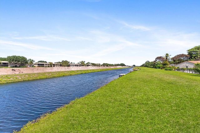 3737 Satin Leaf Court, Delray Beach, FL 33445