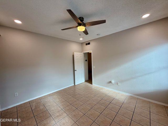 3629 CAVE PALM Place, El Paso, TX 79936