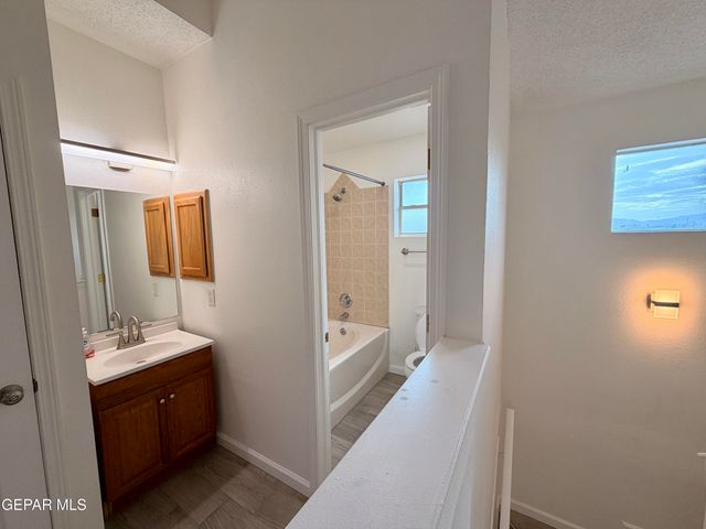 3629 CAVE PALM Place, El Paso, TX 79936