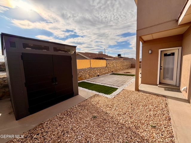3629 CAVE PALM Place, El Paso, TX 79936