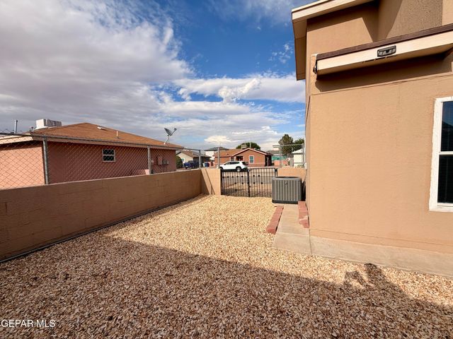 3629 CAVE PALM Place, El Paso, TX 79936