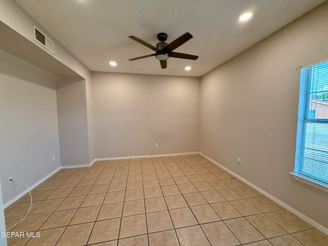 3629 CAVE PALM Place, El Paso, TX 79936