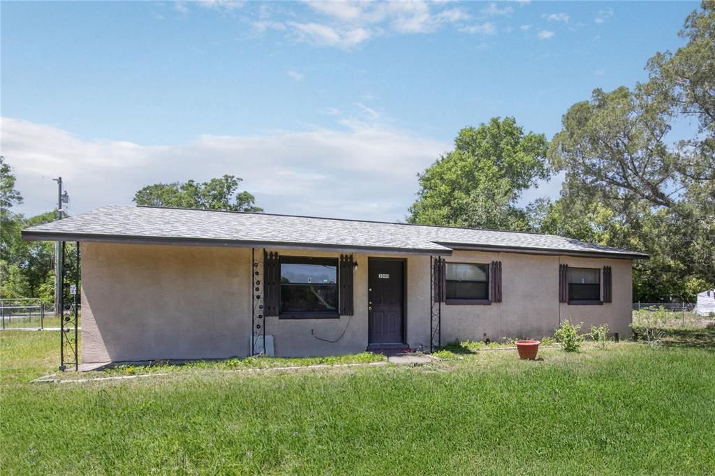 Image 1 of property listing at 30011 COUNTY ROAD 437, Sorrento, FL 32776