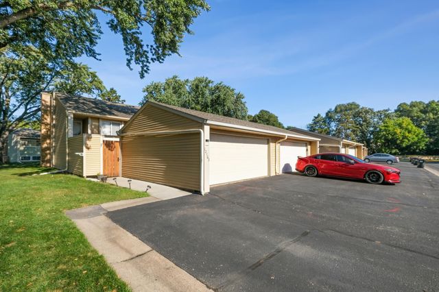 12463 Drake Street NW, Coon Rapids, MN 55448