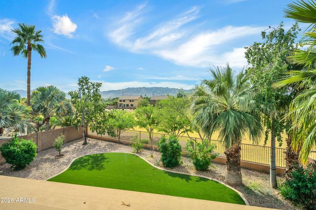 2913 W FREMONT Road, Phoenix, AZ 85041