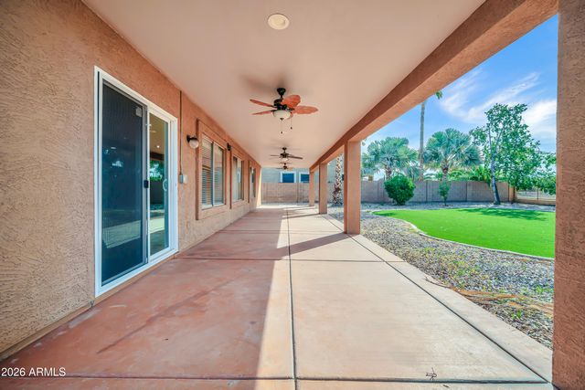 2913 W FREMONT Road, Phoenix, AZ 85041