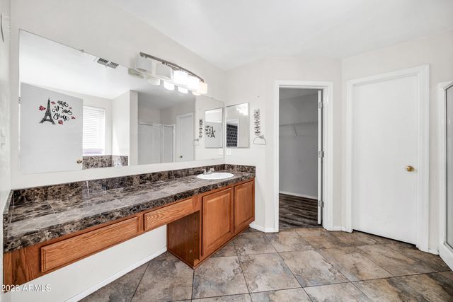 2913 W FREMONT Road, Phoenix, AZ 85041