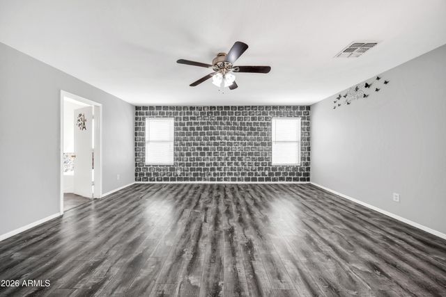 2913 W FREMONT Road, Phoenix, AZ 85041