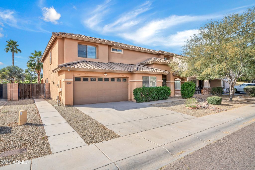2913 W FREMONT Road, Phoenix, AZ 85041