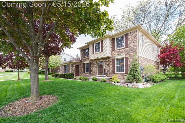 9600 Winterset Circle, Plymouth, MI 48170