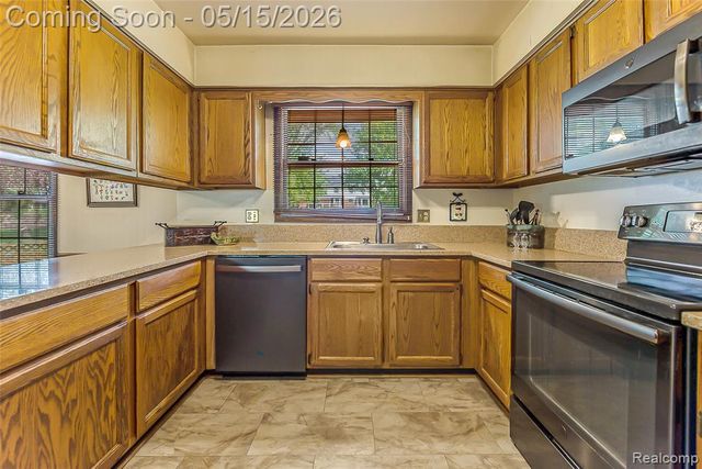 9600 Winterset Circle, Plymouth, MI 48170