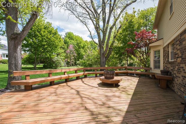 9600 Winterset Circle, Plymouth, MI 48170