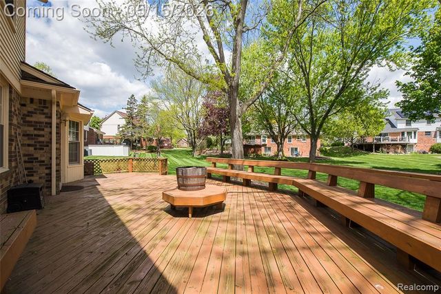 9600 Winterset Circle, Plymouth, MI 48170