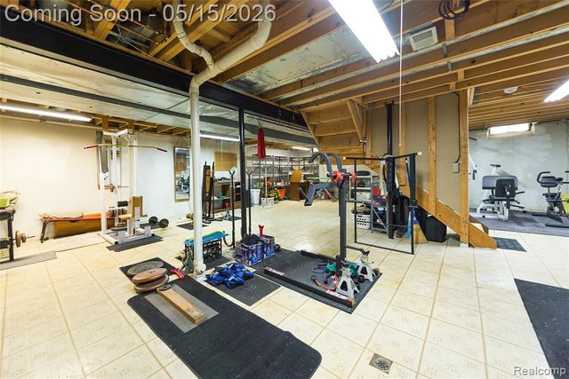 9600 Winterset Circle, Plymouth, MI 48170