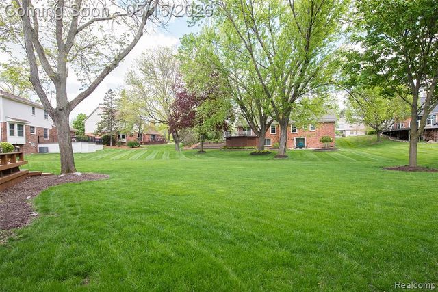 9600 Winterset Circle, Plymouth, MI 48170