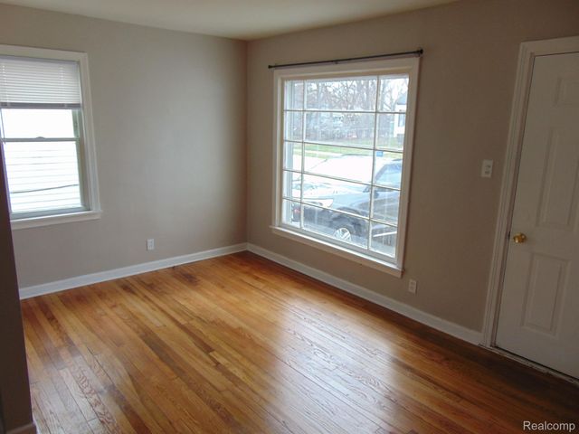 8454 SHERMAN Avenue, Warren, MI 48089