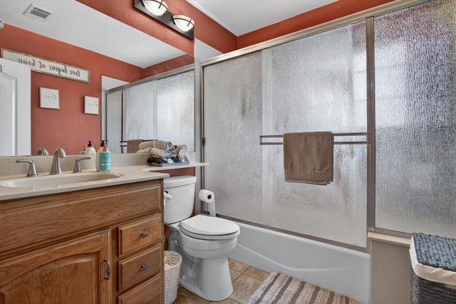 5444 E Main St, Stockton, CA 95215