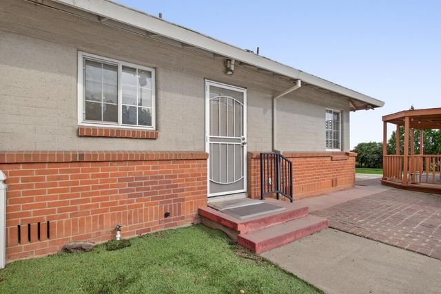 5444 E Main St, Stockton, CA 95215