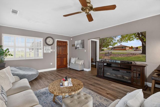 5444 E Main St, Stockton, CA 95215