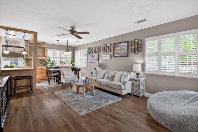 5444 E Main St, Stockton, CA 95215